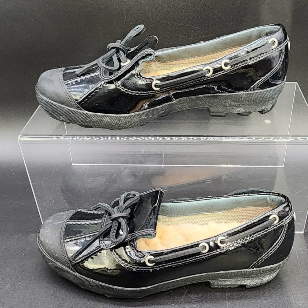 UGG Australia Duck Boat Shoes Women Black 7 Patent Leather‎ Shearling Lined Cozy